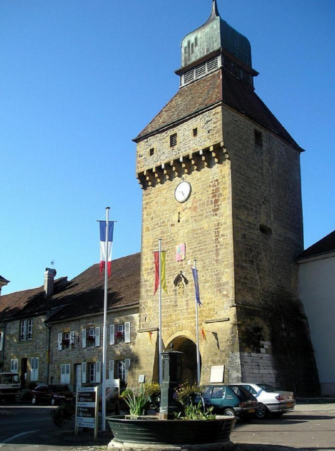 Hôtel Les Remparts Nozeroy Exterior foto